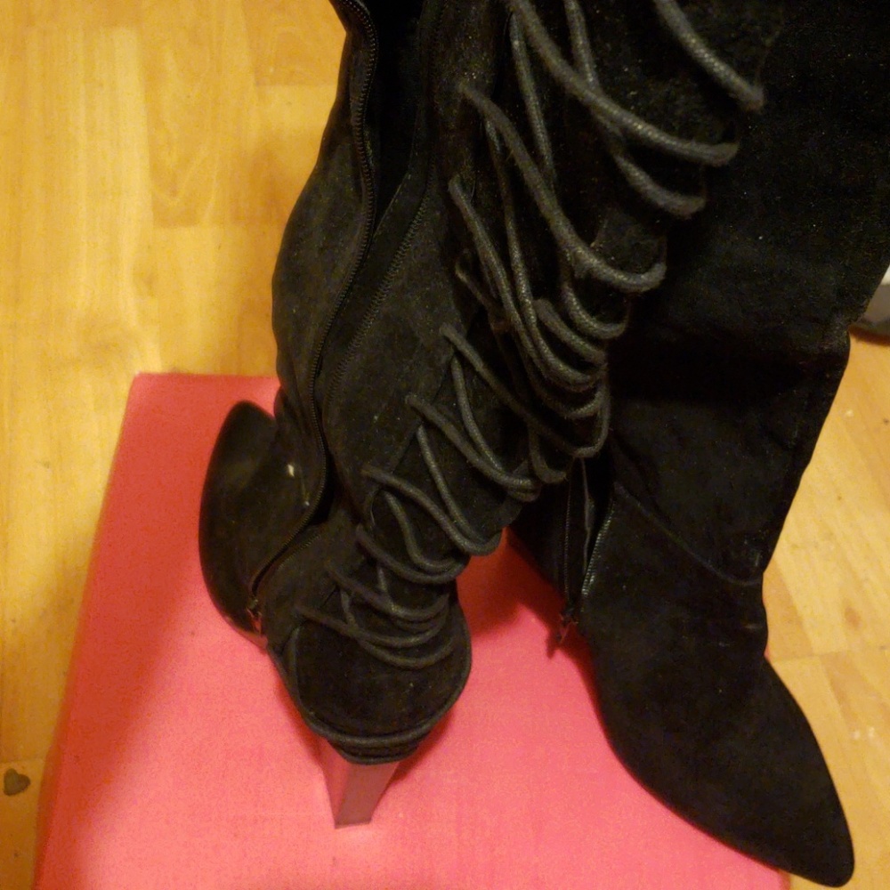 Shoe boots